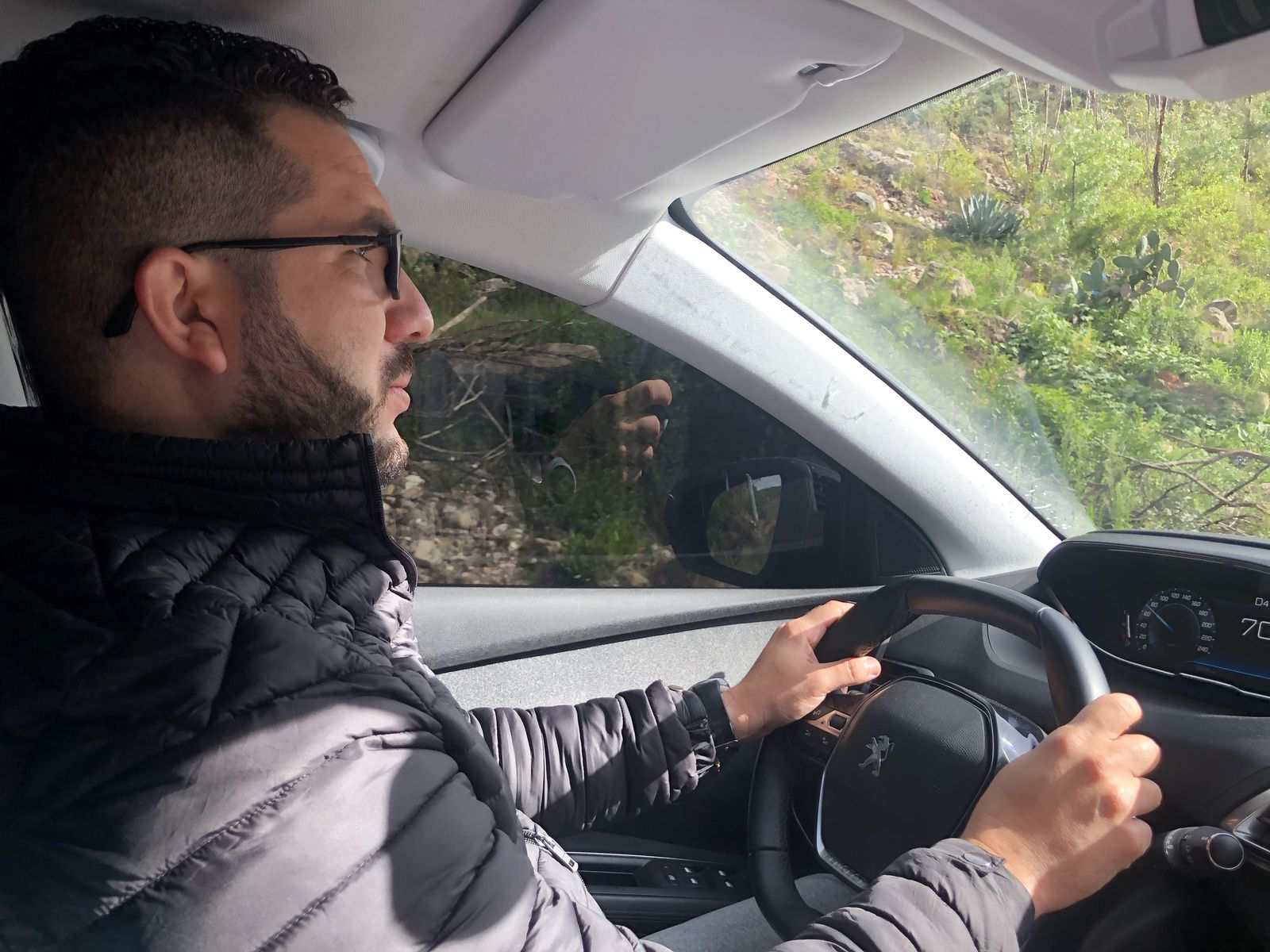 Valle del Mantaro, 18 de enero: Willy al volante hacia Ayacucho, en la jornada más dura.